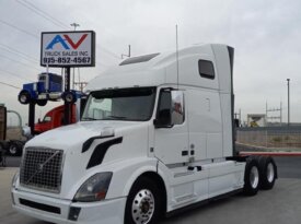 2018 VOLVO VNL