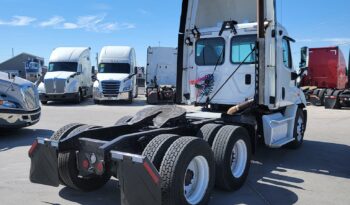 HAVE 4 IN STOCK 2016 FREIGHTLINER CASCADIA DAYCAB full