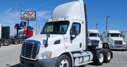 HAVE 4 IN STOCK 2016 FREIGHTLINER CASCADIA DAYCAB