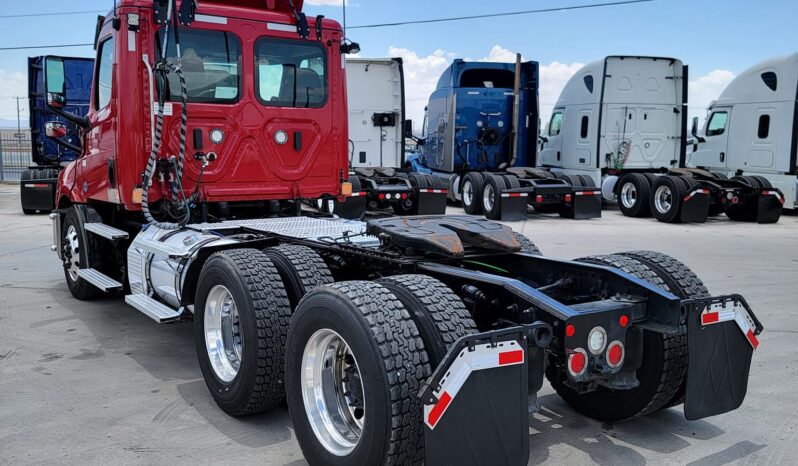 HAVE 4 IN STOCK!!! 2019 FREIGHTLINER CASCADIA DAY CAB full