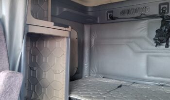 2016 FREIGHTLINER CASCADIA full