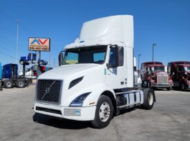 HAVE 2 IN STOCK!!! 2019 VOLVO VNR DAY CAB