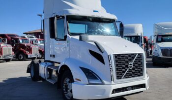 HAVE 2 IN STOCK!!! 2019 VOLVO VNR DAY CAB full