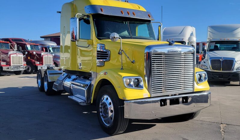 2015 FREIGHTLINER 122 SD full