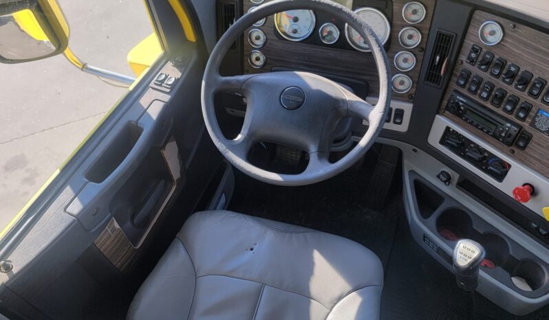 2015 FREIGHTLINER 122 SD full