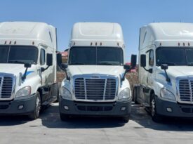 HAVE 2 IN STOCK!!! 2017 FREIGHTLINER CASCADIA
