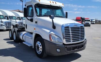 HAVE 4 IN STOCK!!! 2012 FREIGHTLINER CASCADIA DAYCAB