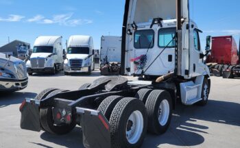 HAVE 4 IN STOCK 2016 FREIGHTLINER CASCADIA DAYCAB