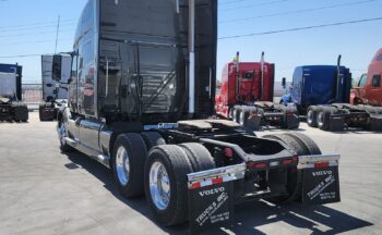 2019 VOLVO VNL 670