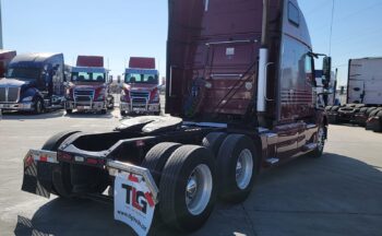 HAVE 3 IN STOCK!!! 2013 VOLVO VNL