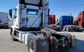 HAVE 2 IN STOCK!!! 2019 VOLVO VNR DAY CAB