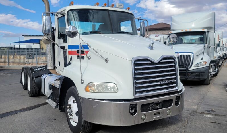 HAVE 4 IN STOCK!!! 2015 MACK CXU613 full