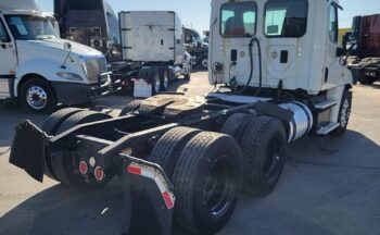 2015 FREIGHTLINER CASCADIA DAY CAB