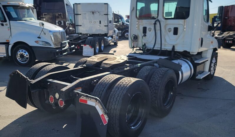 2015 FREIGHTLINER CASCADIA DAY CAB full