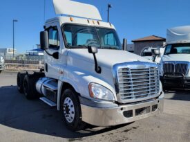 2015 FREIGHTLINER CASCADIA DAY CAB