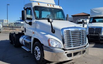 2015 FREIGHTLINER CASCADIA DAY CAB