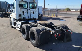 2015 FREIGHTLINER CASCADIA DAY CAB