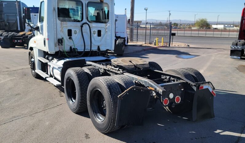 2015 FREIGHTLINER CASCADIA DAY CAB full