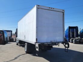 2016 INTERNATIONAL 4300 24′ BOX TRUCK