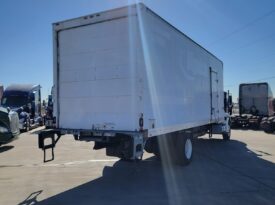 2016 INTERNATIONAL 4300 24′ BOX TRUCK