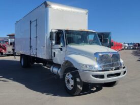 2016 INTERNATIONAL 4300 24′ BOX TRUCK