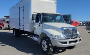 2016 INTERNATIONAL 4300 24′ BOX TRUCK