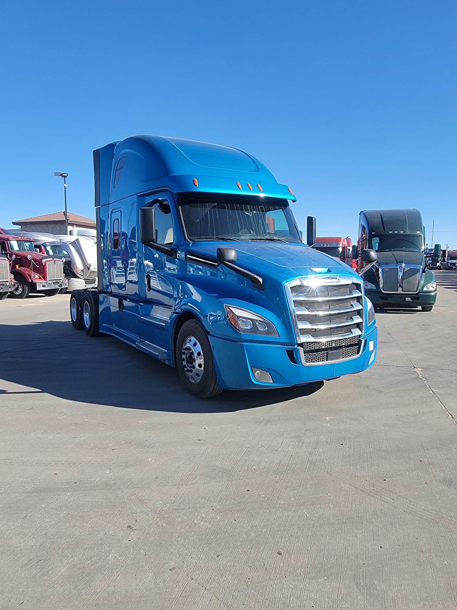 2020 FREIGHTLINER CASCADIA