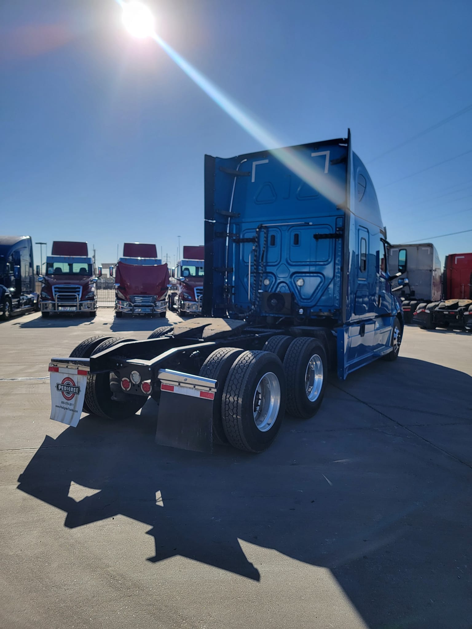 2020 FREIGHTLINER CASCADIA