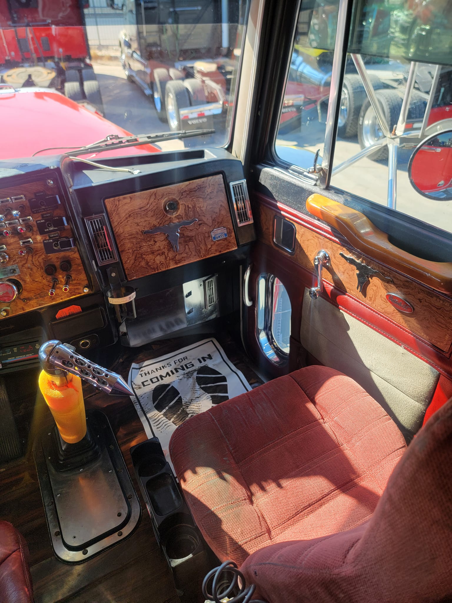 
										1994 PETERBILT 379 full									