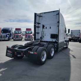 2021 FREIGHTLINER CASCADIA