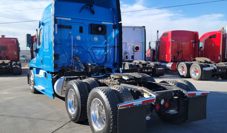 
								2014 FREIGHTLINER CASCADIA full									