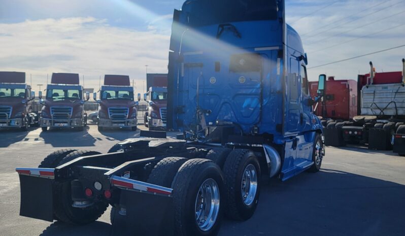 
								2014 FREIGHTLINER CASCADIA full									