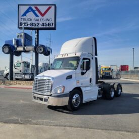 2015 FREIGHTLINER CASCADIA DAY CAB